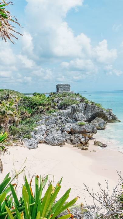 Tulum archeological zone by the beach and tropical jungle