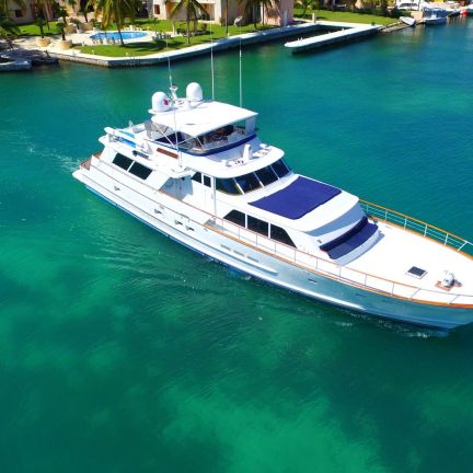 80 burger yacht